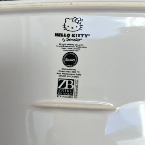 Hello kitty Bakeware casserole 400”F resistant fall Halloween dishwasher safe - Picture 6 of 8